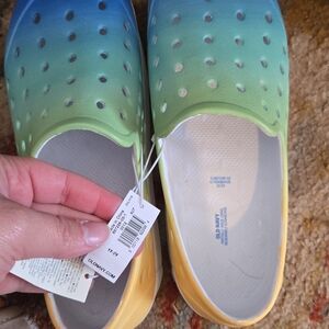 Old Navy Kids Colorful Gradient Clogs